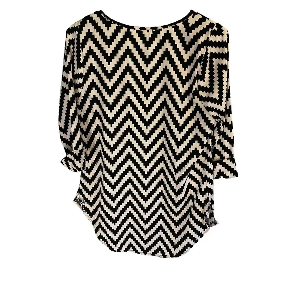 Liberty Love Black White Chevron Blouse Women's XS - Picture 2 of 7